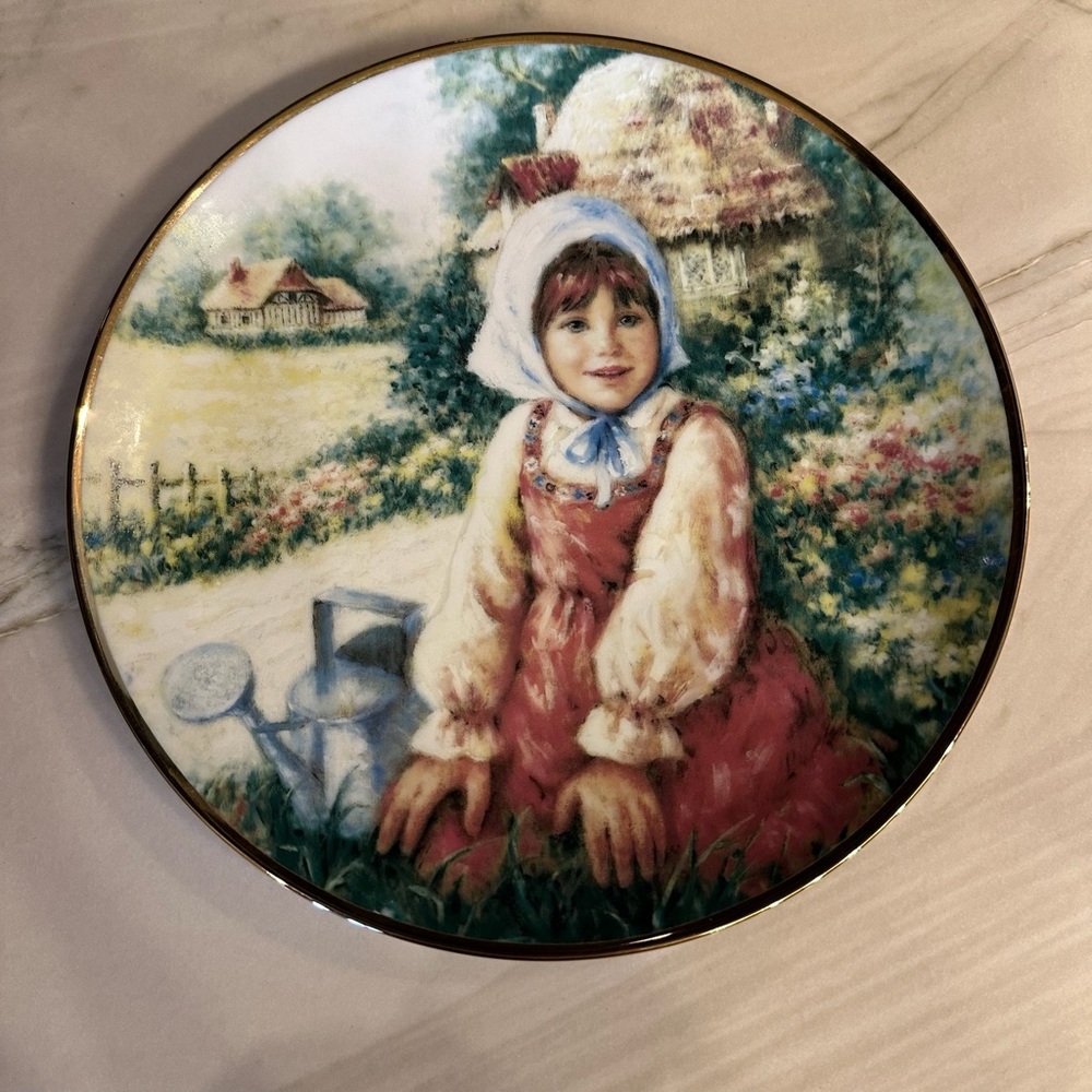 Heather by Lisette DeWinne Vintage Collectors Plate 552